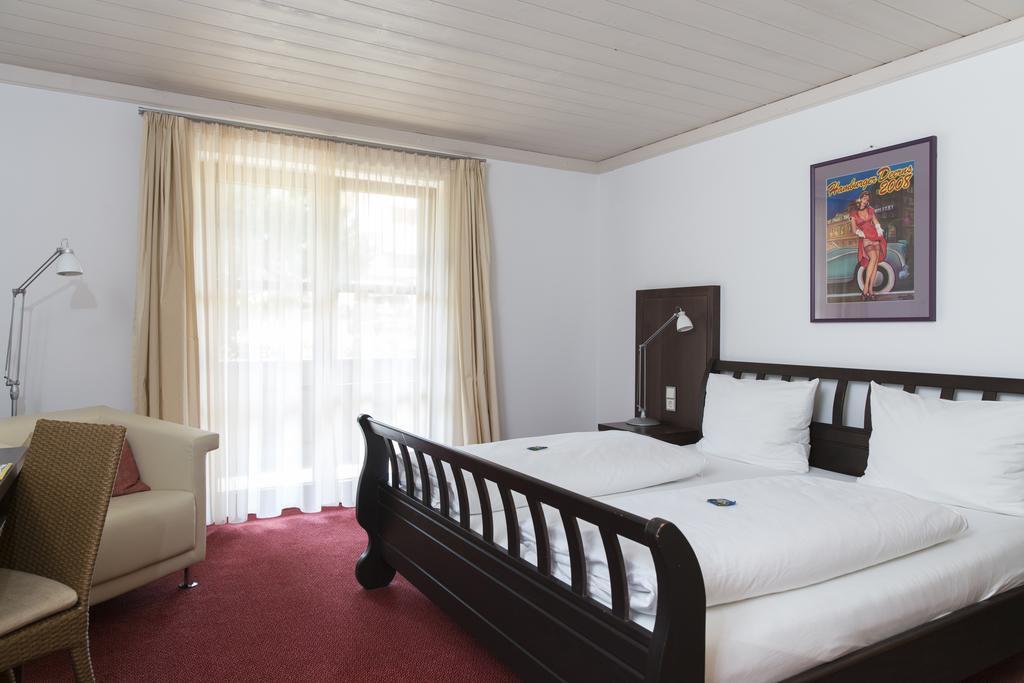 Landhotel Groenenbach Бад-Грёненбах Экстерьер фото